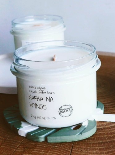 Sojowa-swieca-zapachowa-w-sloiku.jpg