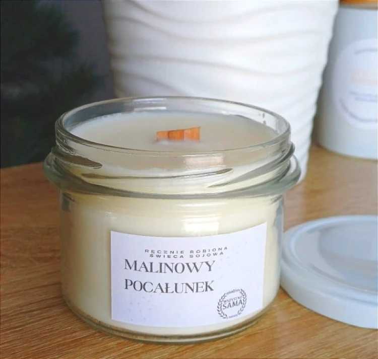 swieca-w-sloiku-malinowy-pocalunek.jpg
