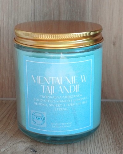 Swieca-sojowa-mentalnie-w-tajlandii-z-turkusowym-woskiem.jpg