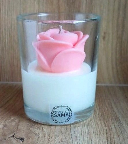 swieca-roza-koloru-peach-w-szkle.jpg