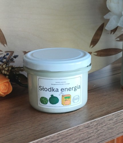 swieca-w-sloiku-235-ml-bergamotka-z-pomarancza-slodka-energia.jpg