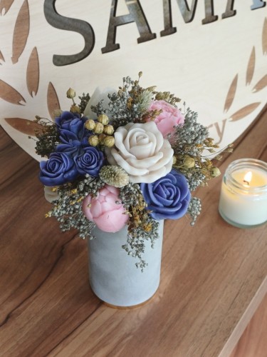 flower-box-z-wosku-sojowego-odcienie-rozu-fioletu-bezu.jpg